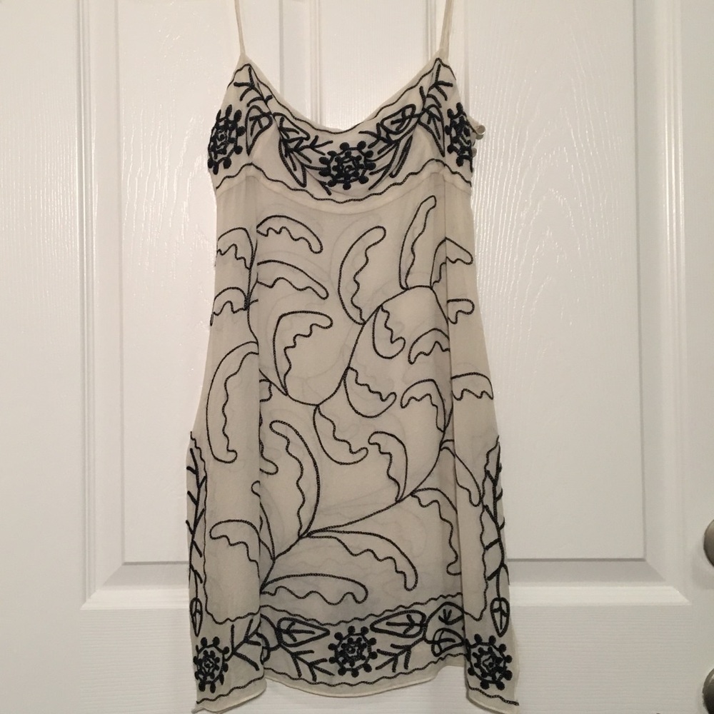 COPY - BCBGMaxAzria Black/Ivory Silk Tunic XS